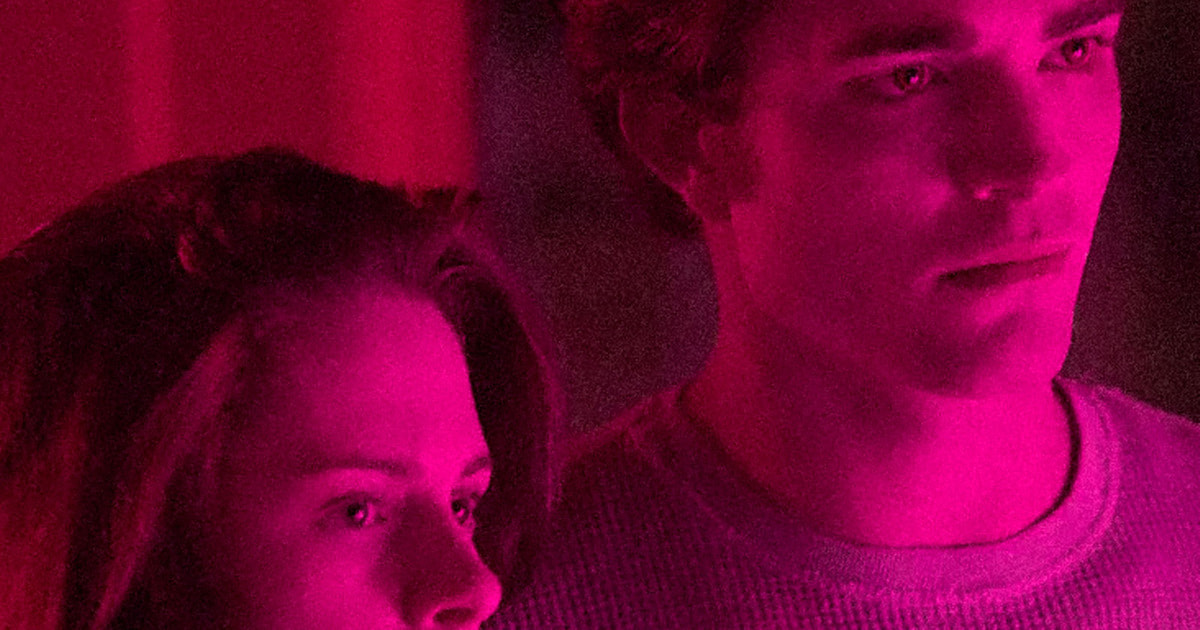 Что такое газлайтинг и чем отличается от абьюзера | Flacon